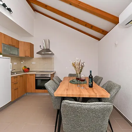 Apartmani Sukosan *