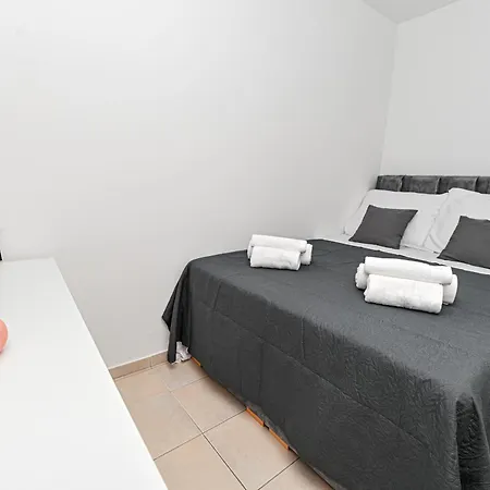 Apartmani Sukosan Apartment *
