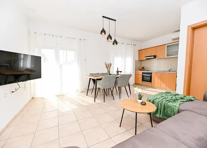 Apartmani Sukosan アパート Sukošan