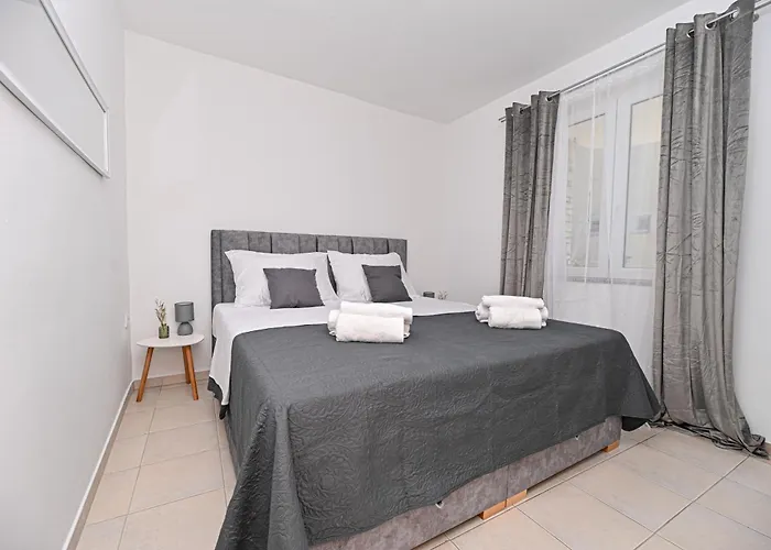 Apartmani Sukosan アパート Sukošan