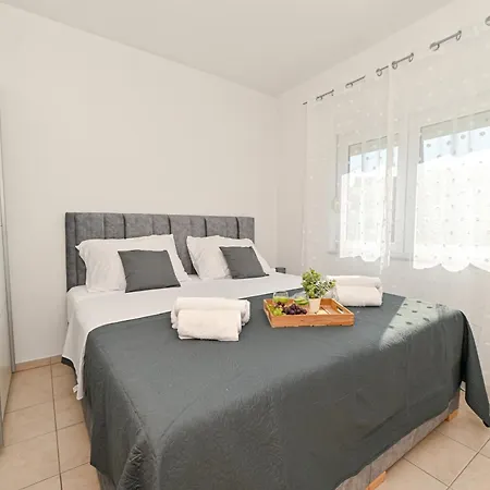 Apartmani Sukosan * Sukošan