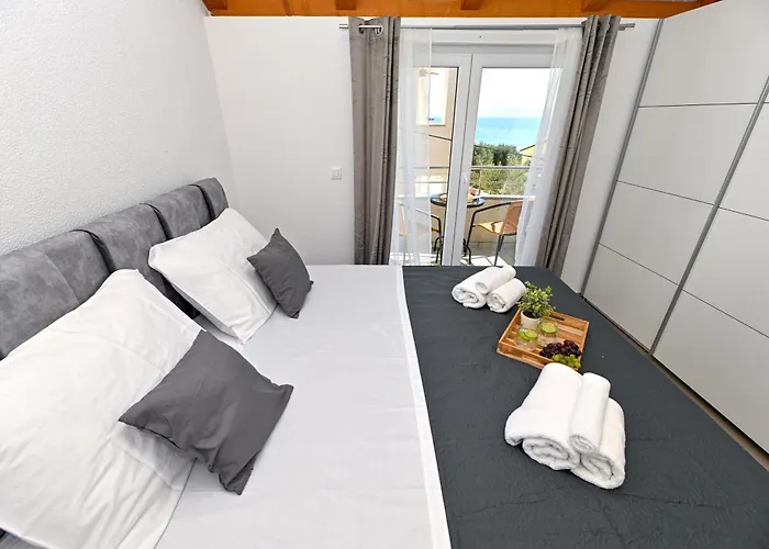 apartmani sukošan *